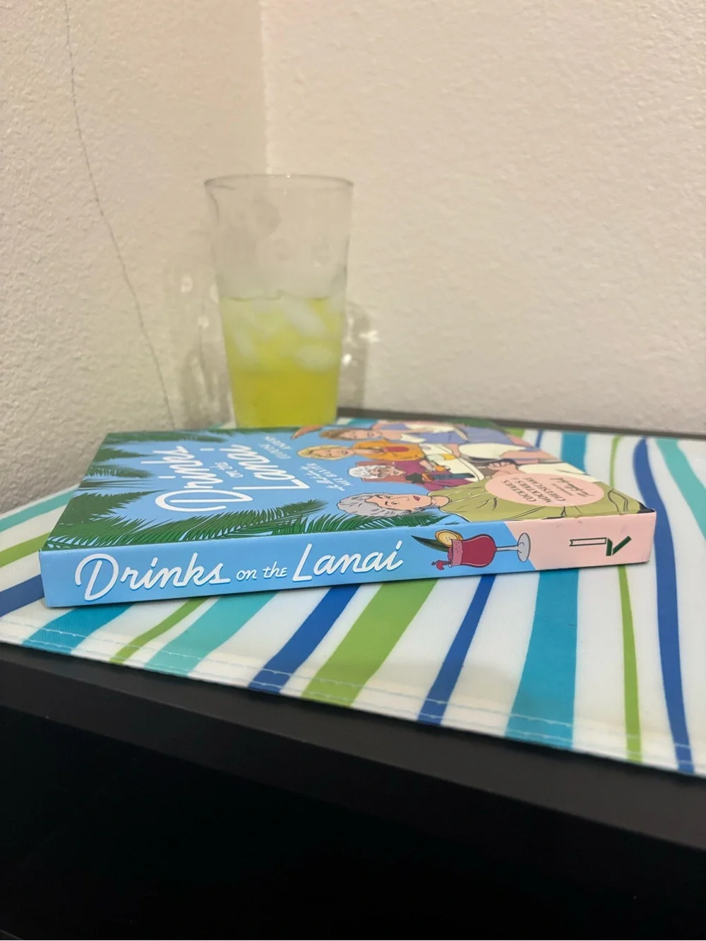Golden Girls Drinks on the Lanai Hardcover Cocktail Mocktail Recipe Book HC
